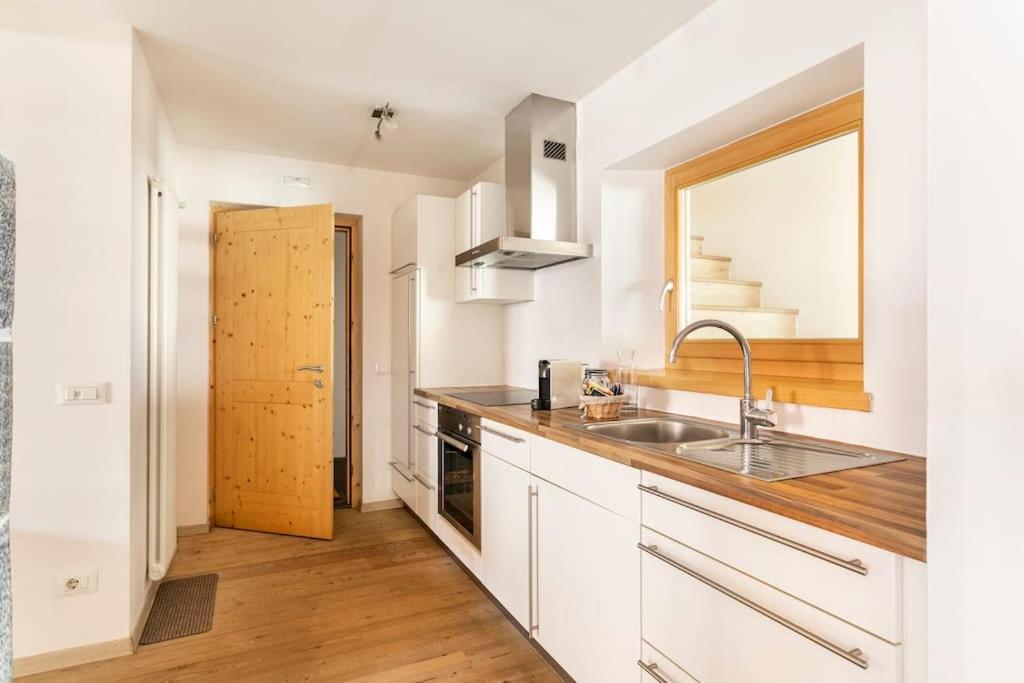 Appartamento Rustico Con Stube E Balcone Predazzo Exteriör bild