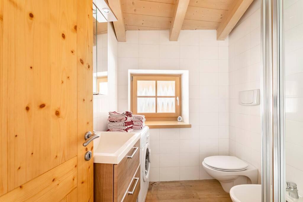 Appartamento Rustico Con Stube E Balcone Predazzo Exteriör bild